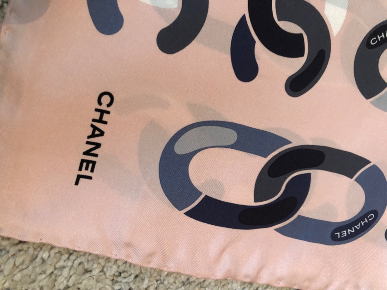 Chanel Foulard