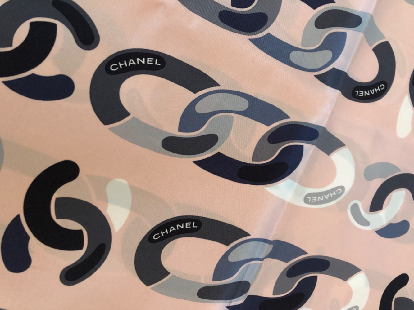 Chanel Foulard