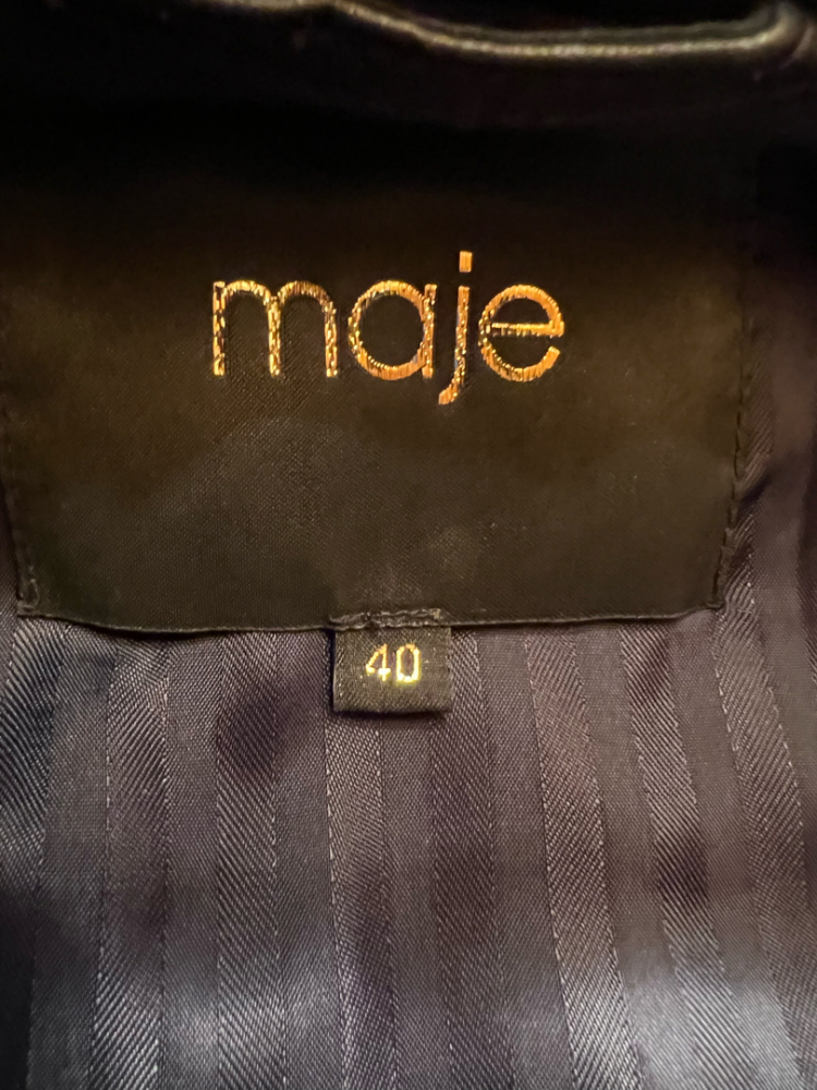 Maje Lederjacke Tasche fest und Gürtel