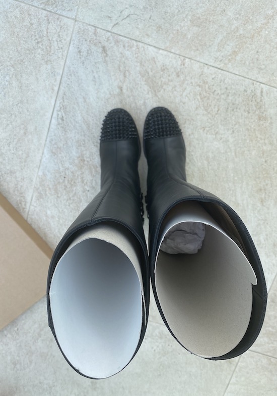 Christian Louboutin Egoutina