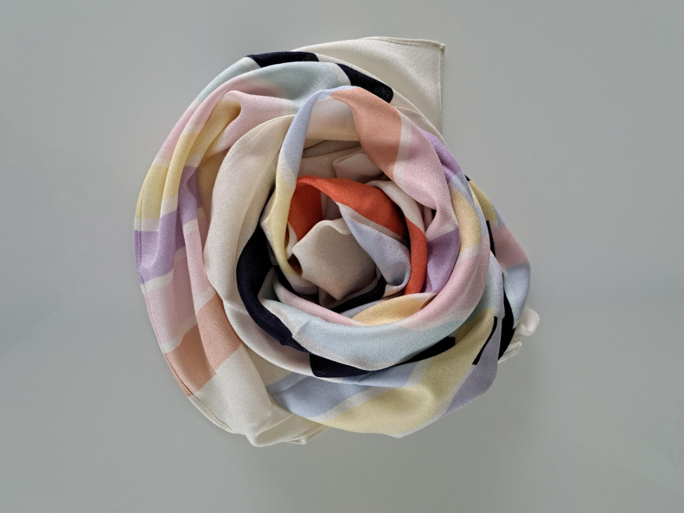 Eric Bompard Ice-cream ribbon square