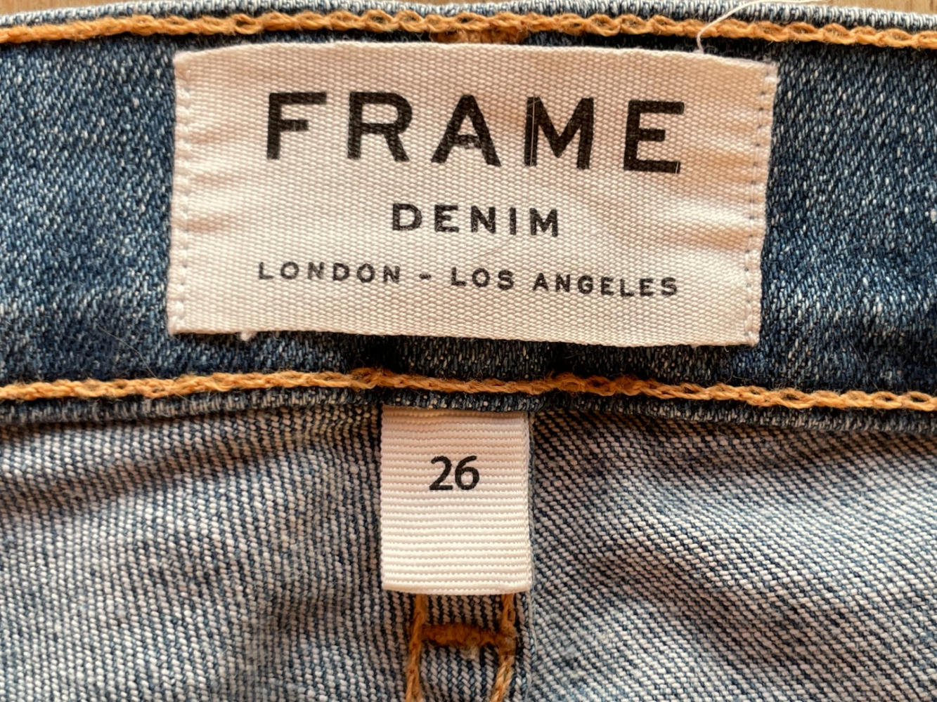 FRAME Wunderschöne Le Skinny de Jeanne Crop Jeans!