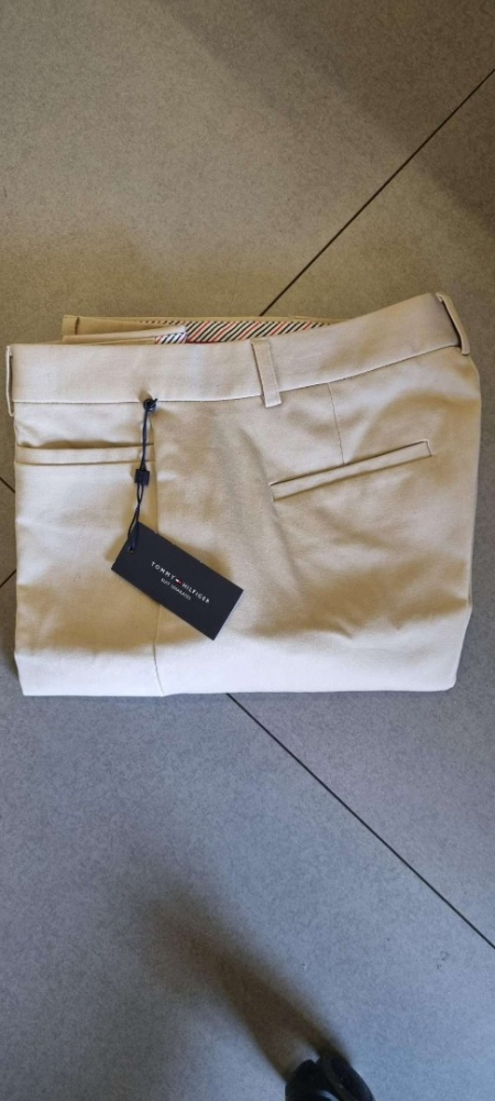 Tommy Hilfiger Women's Trousers khaki