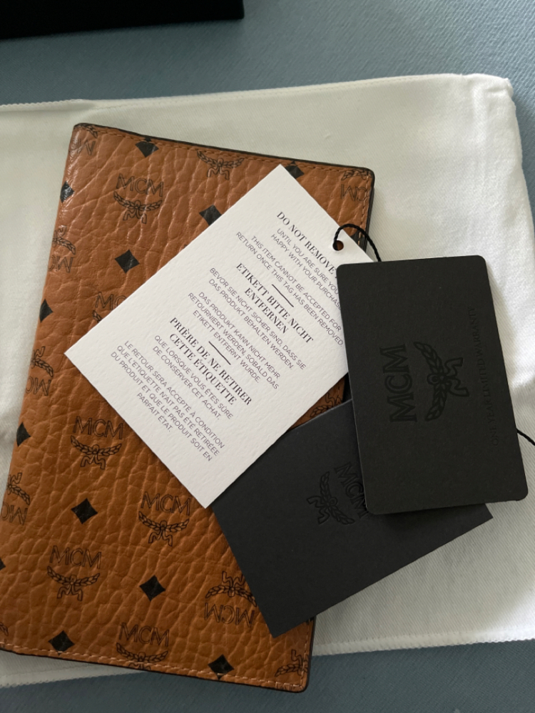 MCM Reisepasshülle