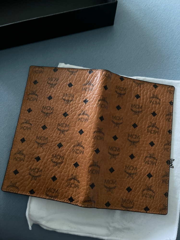 MCM Reisepasshülle