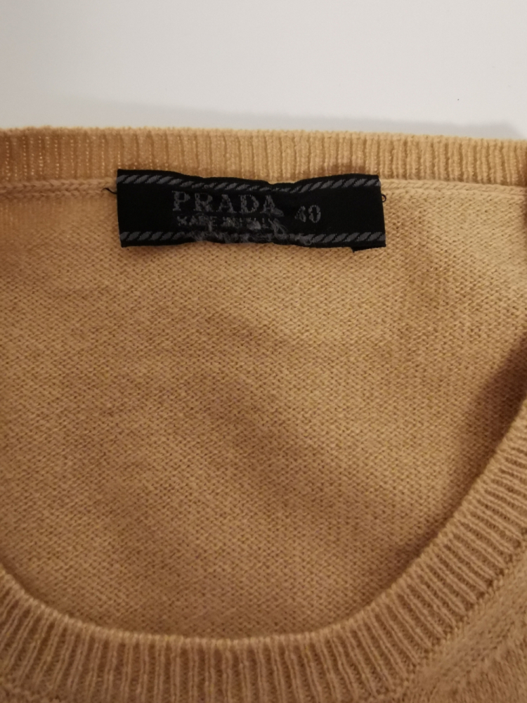 Prada Cardigan et top