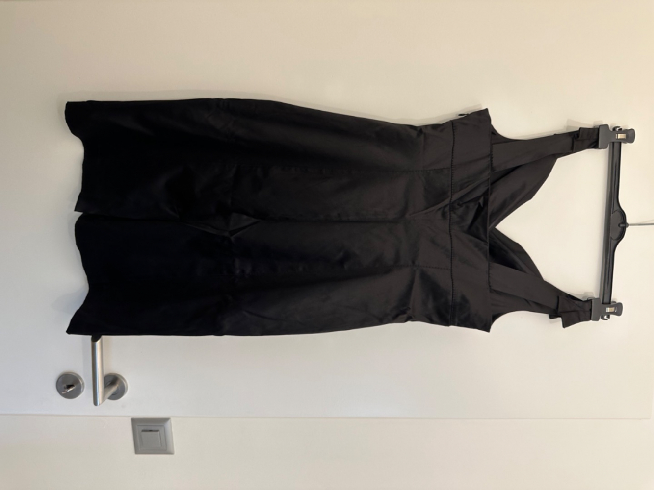 CAROLL Paris Beautiful dress with nice neckline