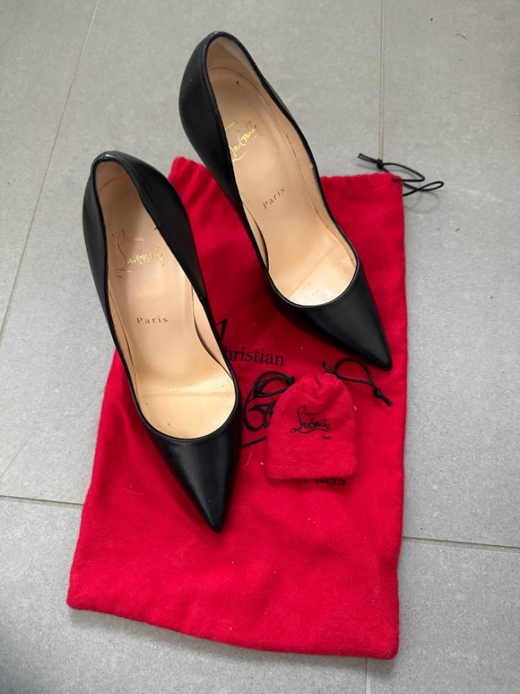 Christian Louboutin So Kate