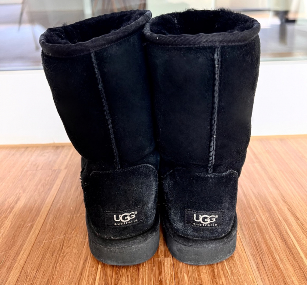 UGG Classic Short II boots