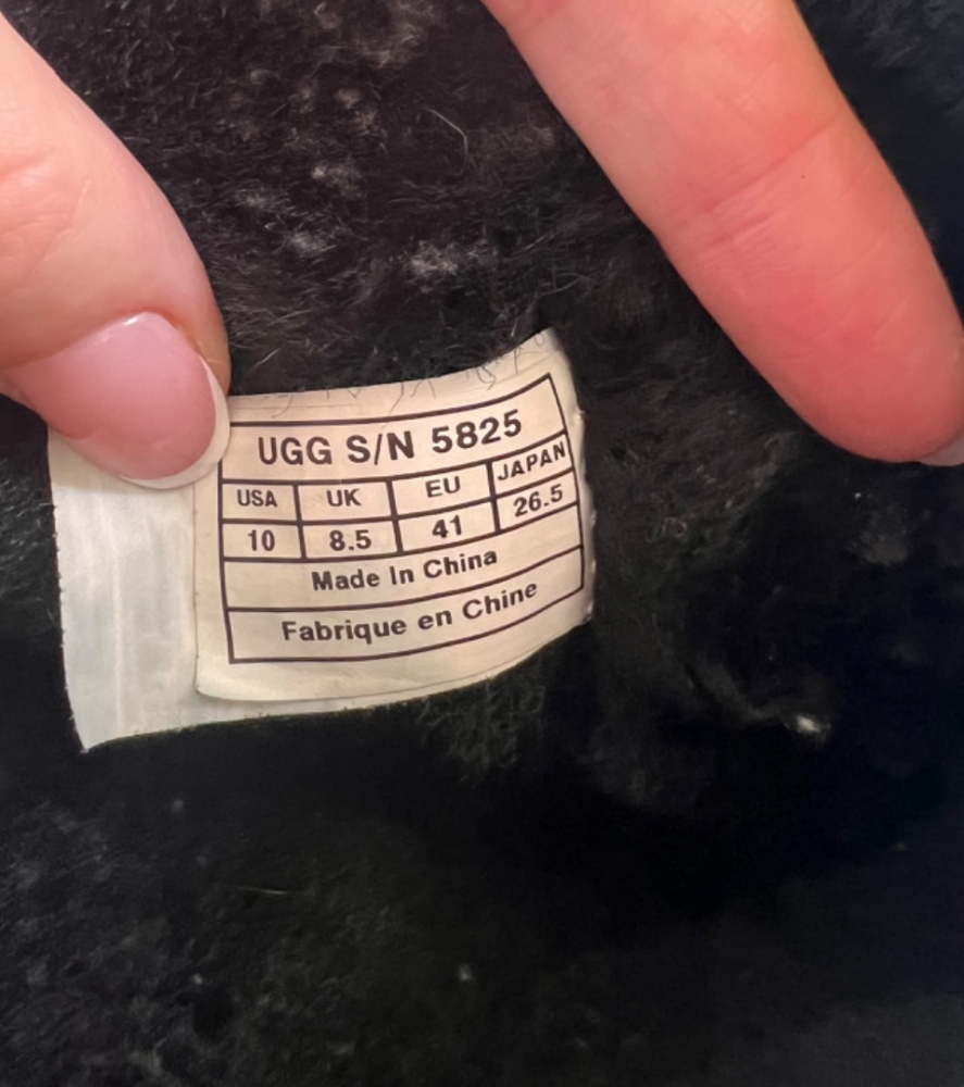 UGG Classic Short II boots