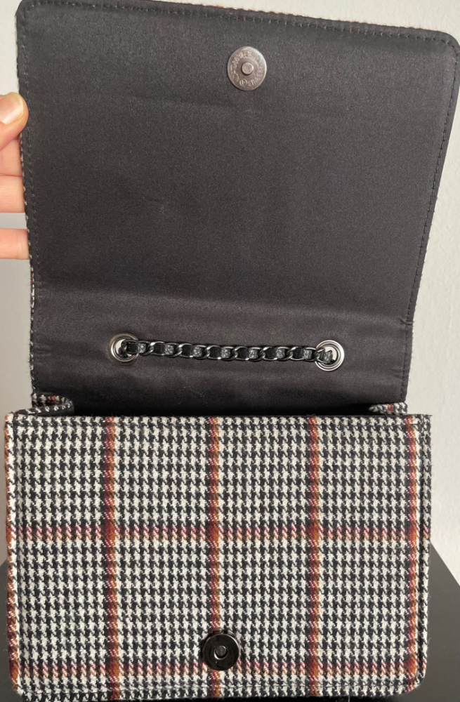 Essentiel Antwerp Cat