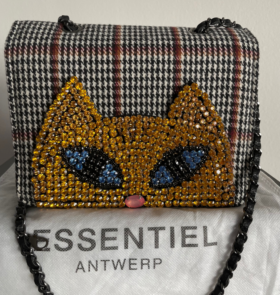 Essentiel Antwerp Cat