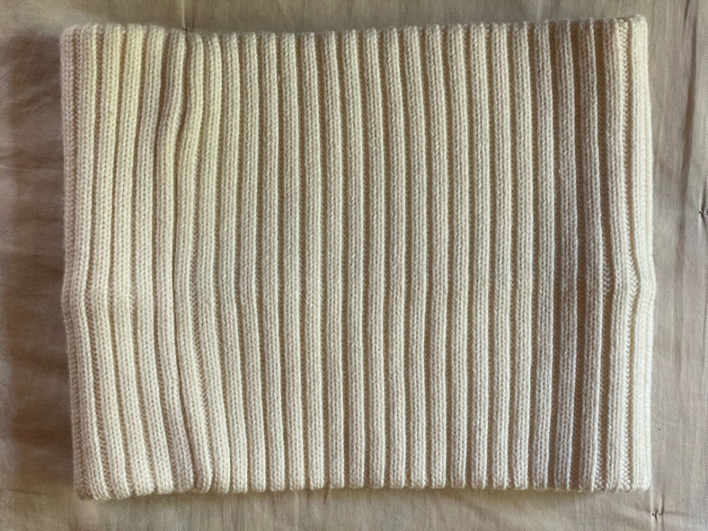 Pinko Kragenschal mit Perlen