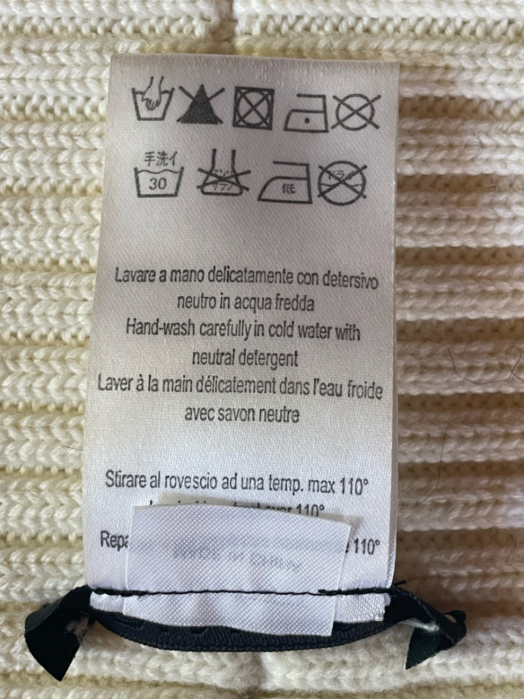 Pinko Kragenschal mit Perlen