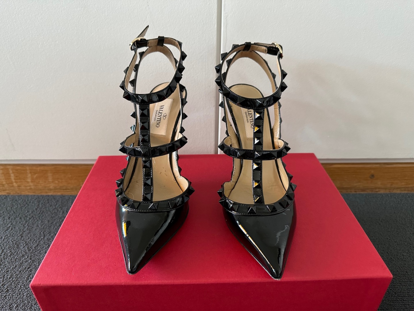 Valentino Rockstud