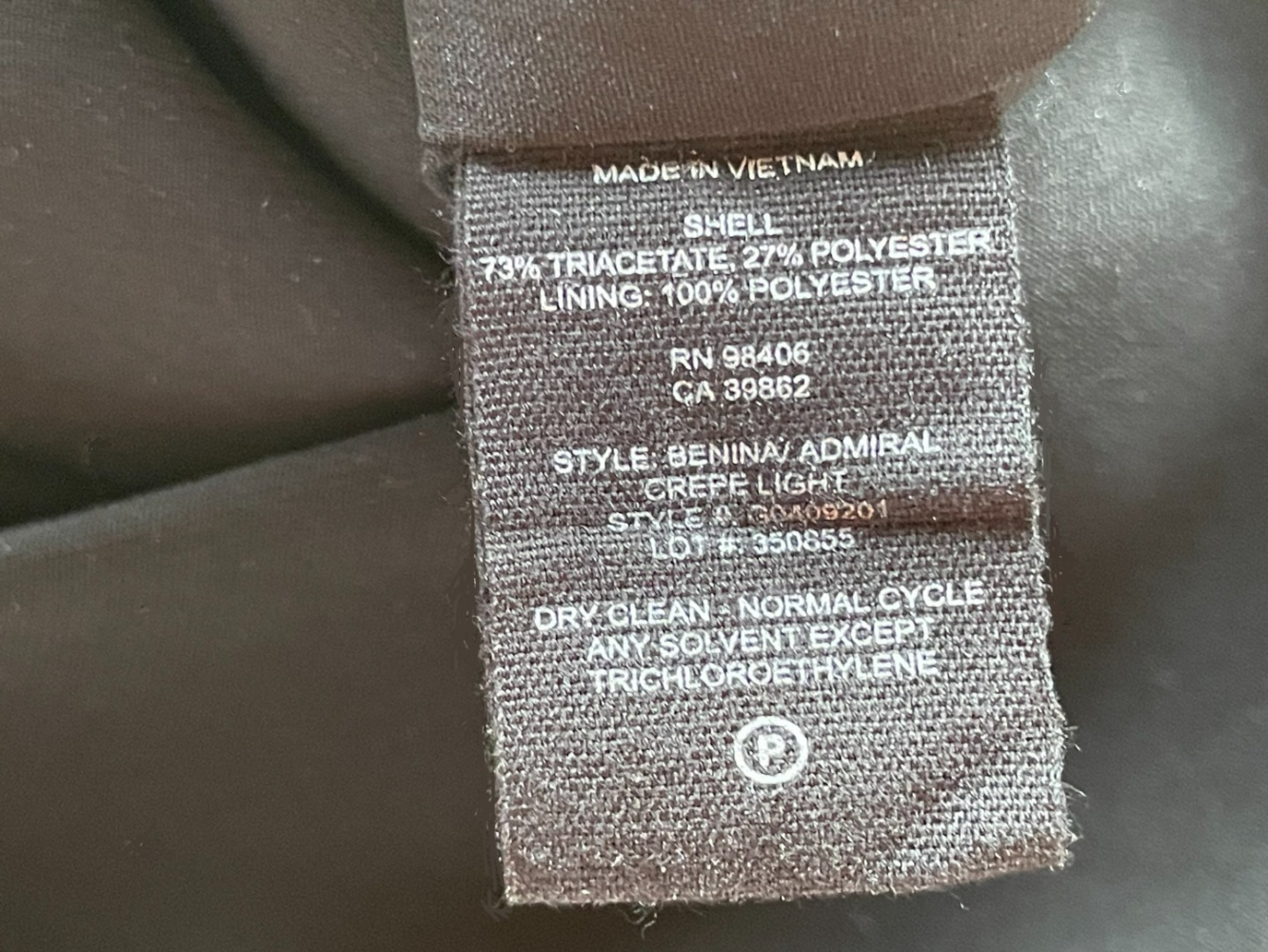 Theory Adorable grenouillère à jupe Theory !