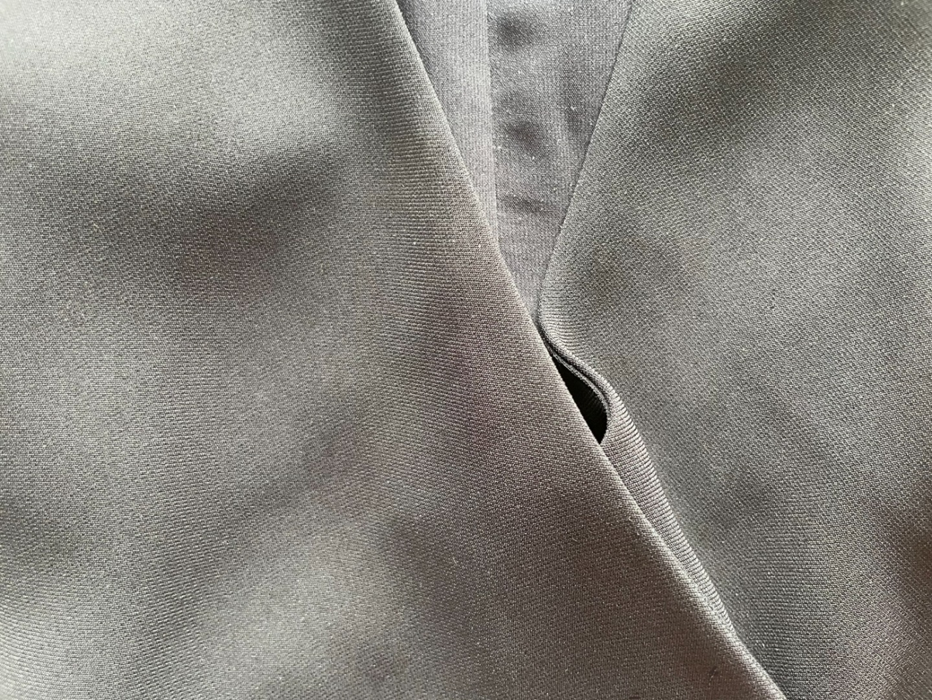 Theory Adorable grenouillère à jupe Theory !