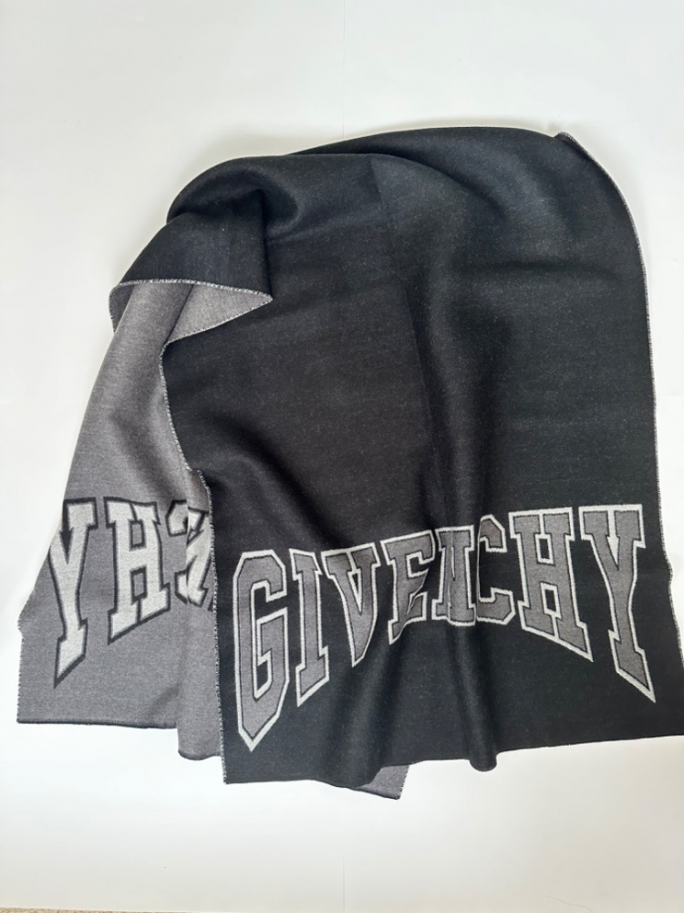 Givenchy Foulard