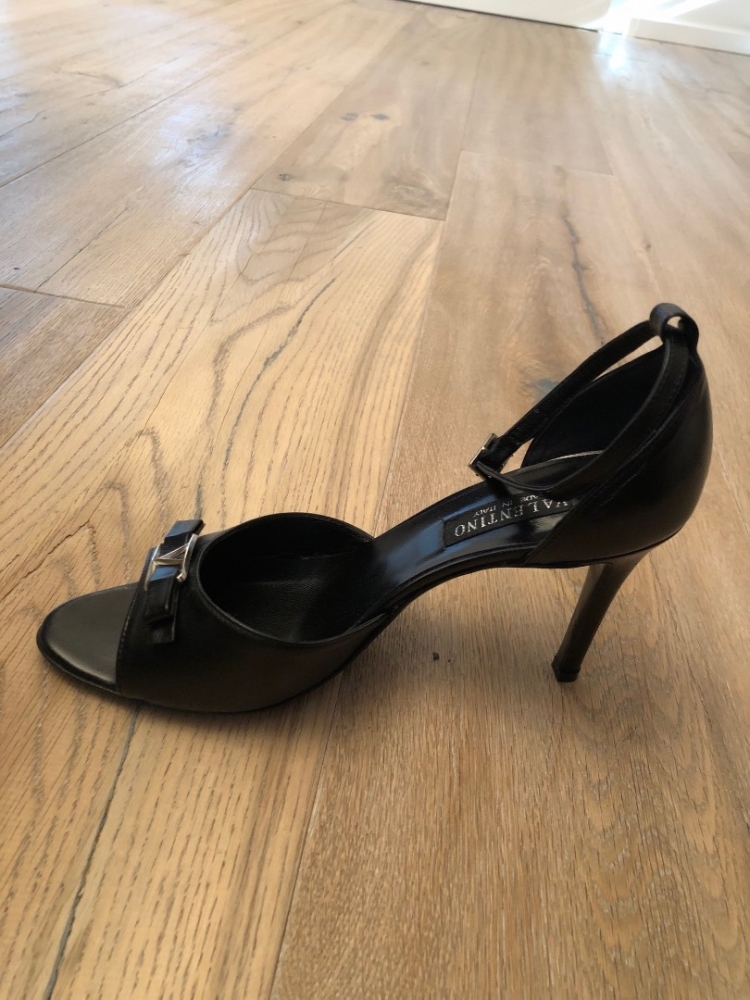 Valentino Sandalen