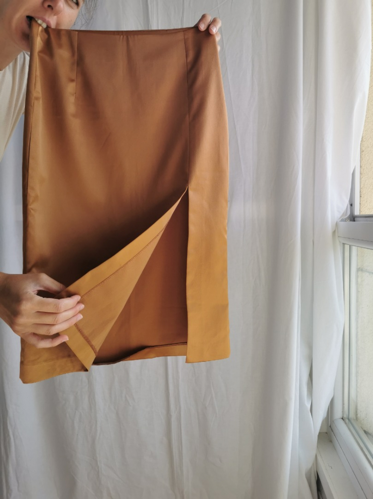 Gaudi Bleistiftrock aus Bronze