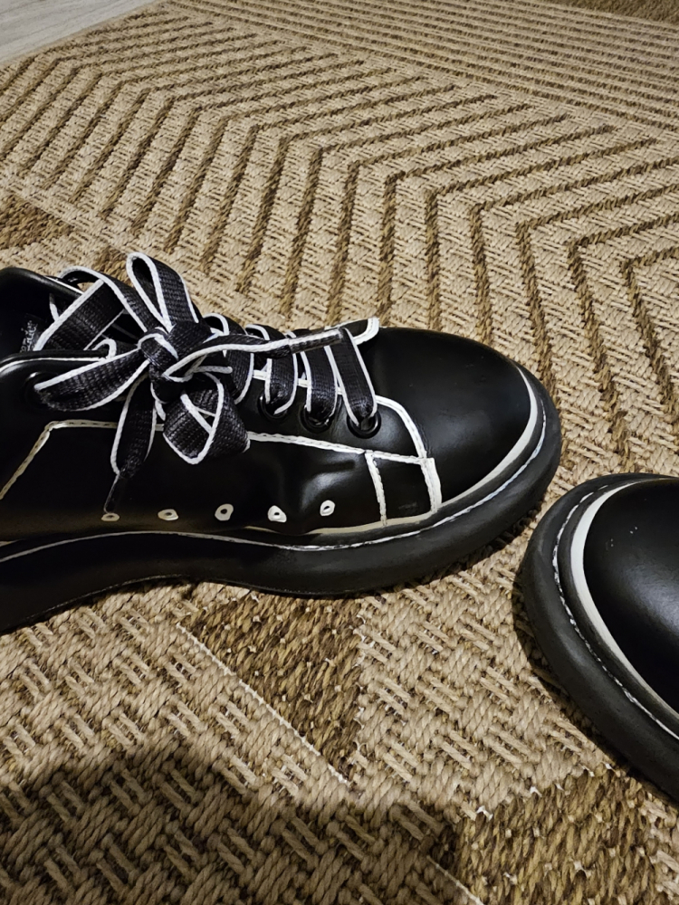 Alexander McQueen Sneakers