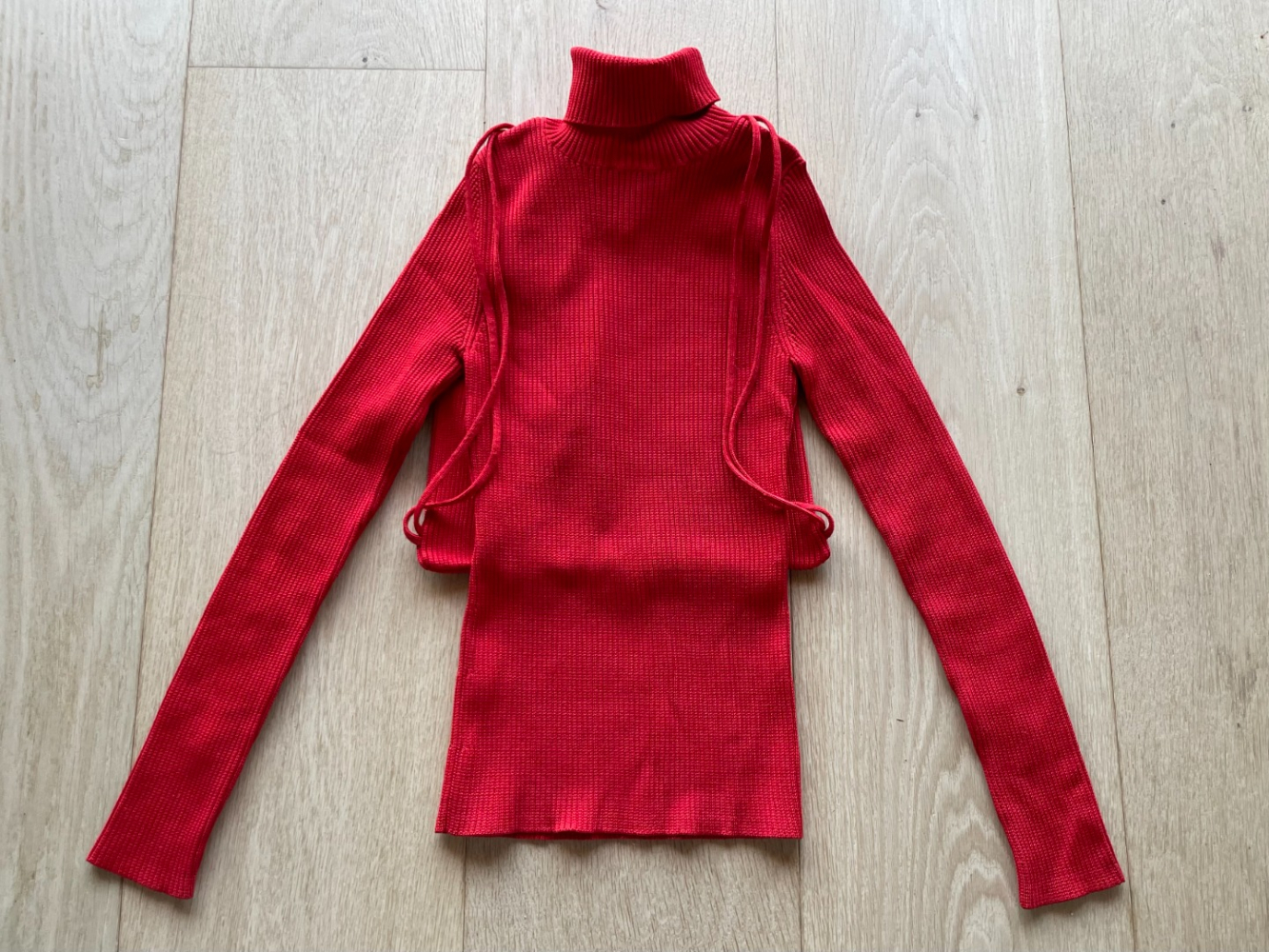 Balenciaga Col roulé - avec petit sac à dos assorti !