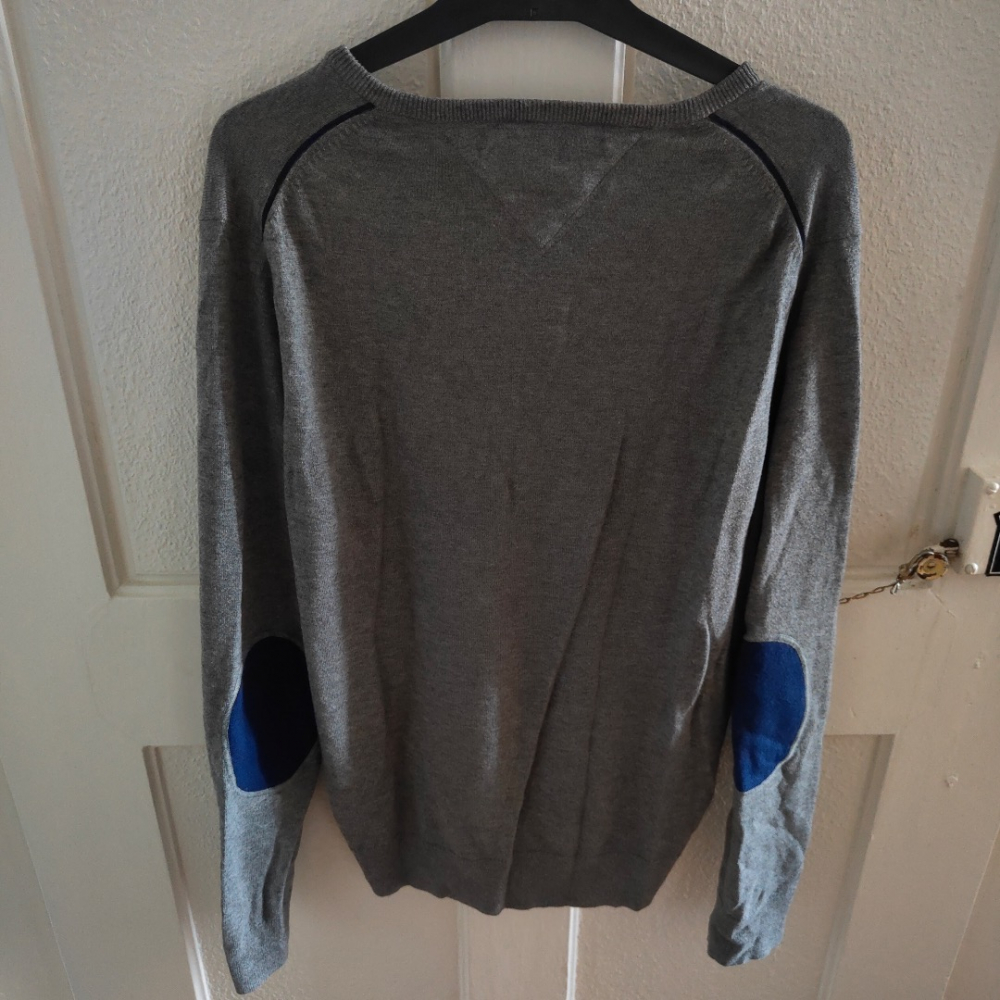 Tommy Hilfiger sweater