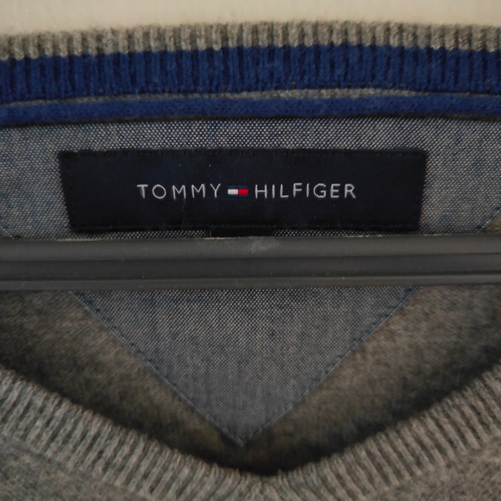 Tommy Hilfiger sweater