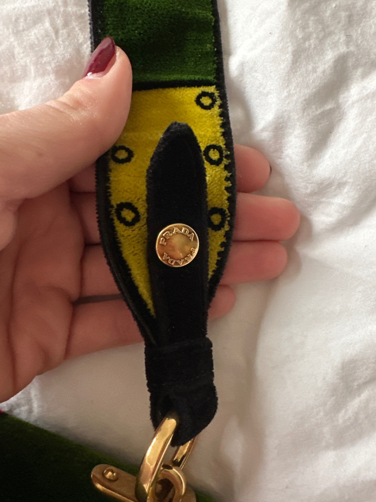 Prada Sac en velours Cahier