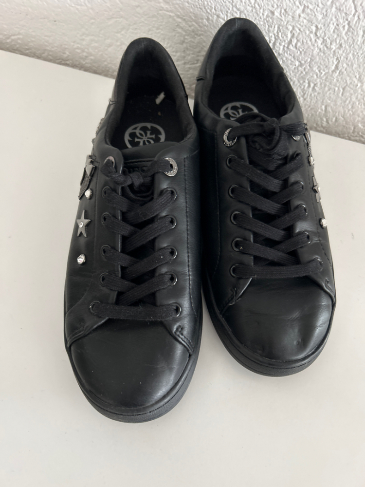 Guess Sneakers