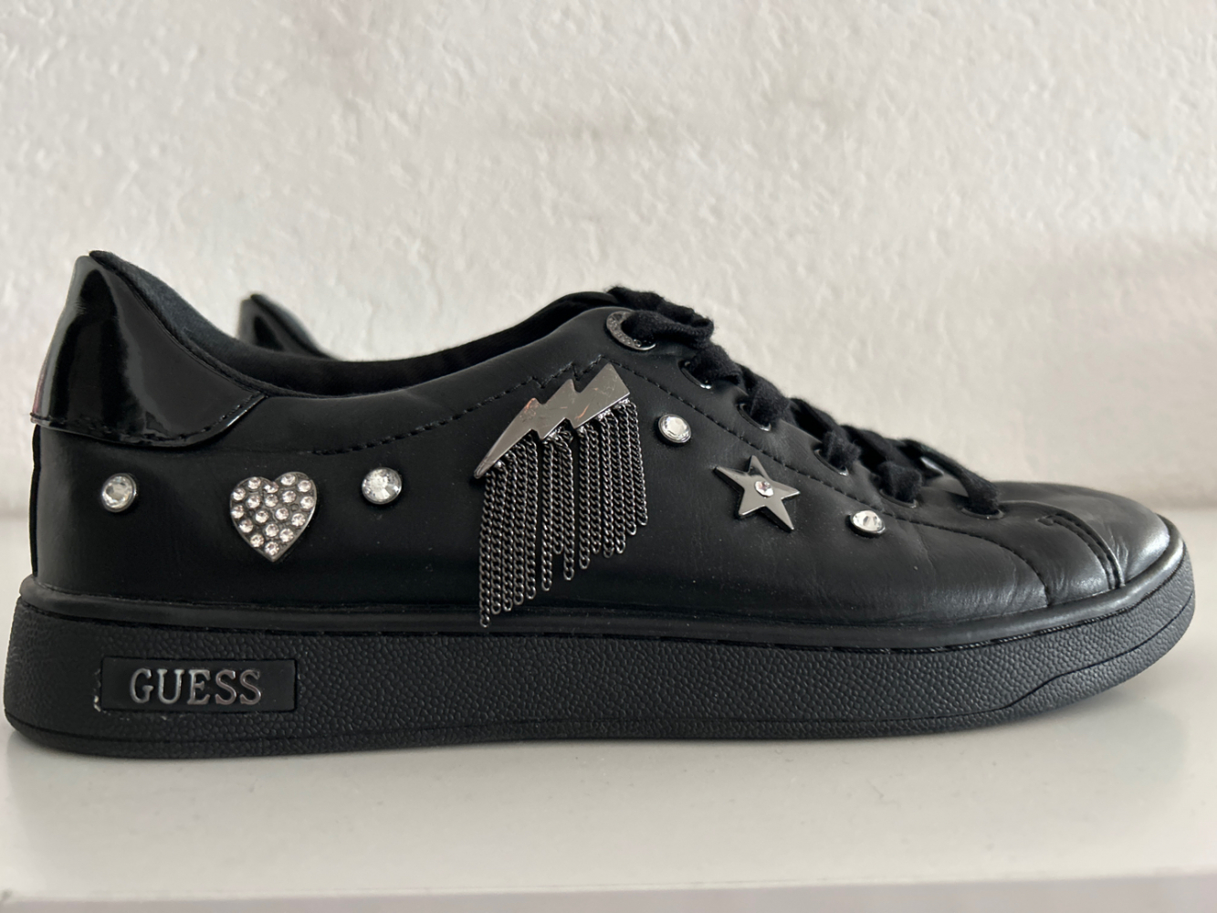 Guess Sneakers