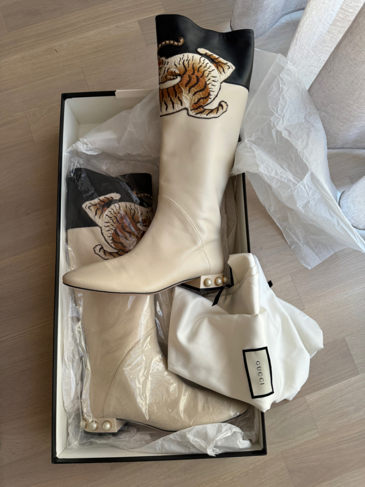 Gucci Mystic White and Nero