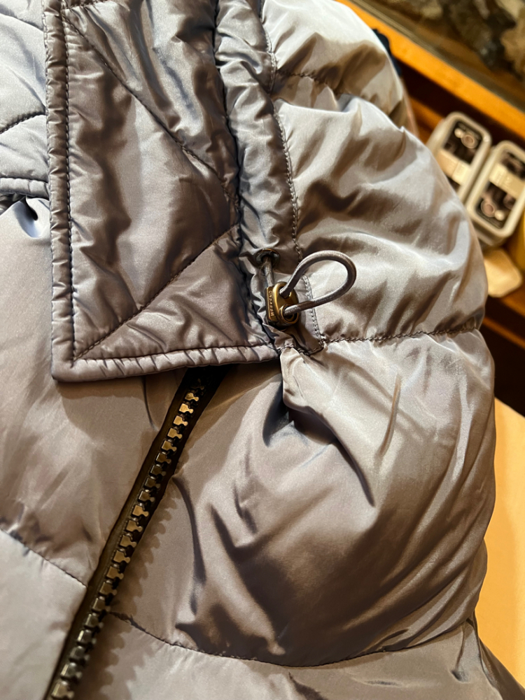 Weekend Max Mara Reversible Daunenjacke mit Kapuze