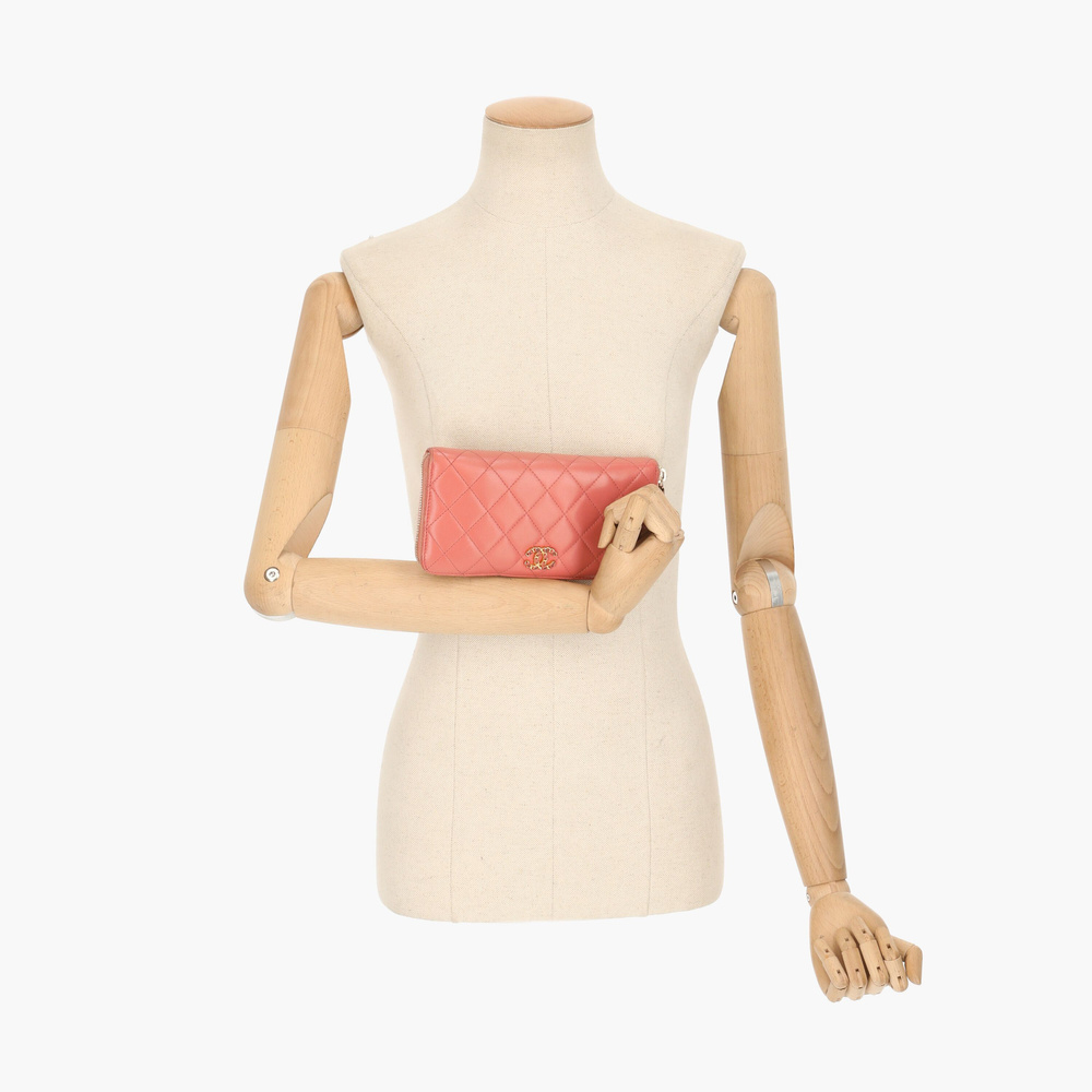 Chanel Chanel 19 Matelasse Long Wallet