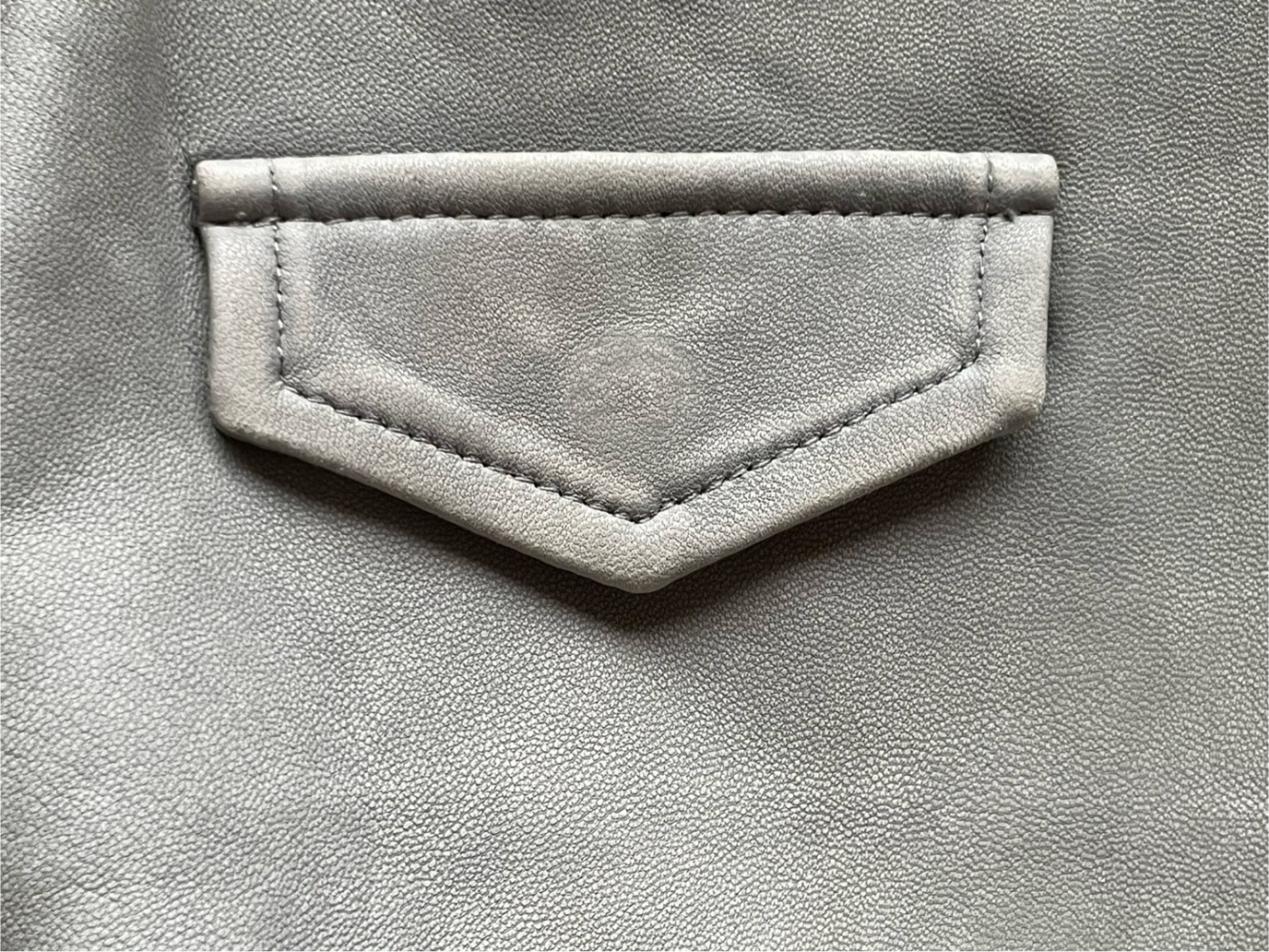 Iro Ashville, peau d'agneau