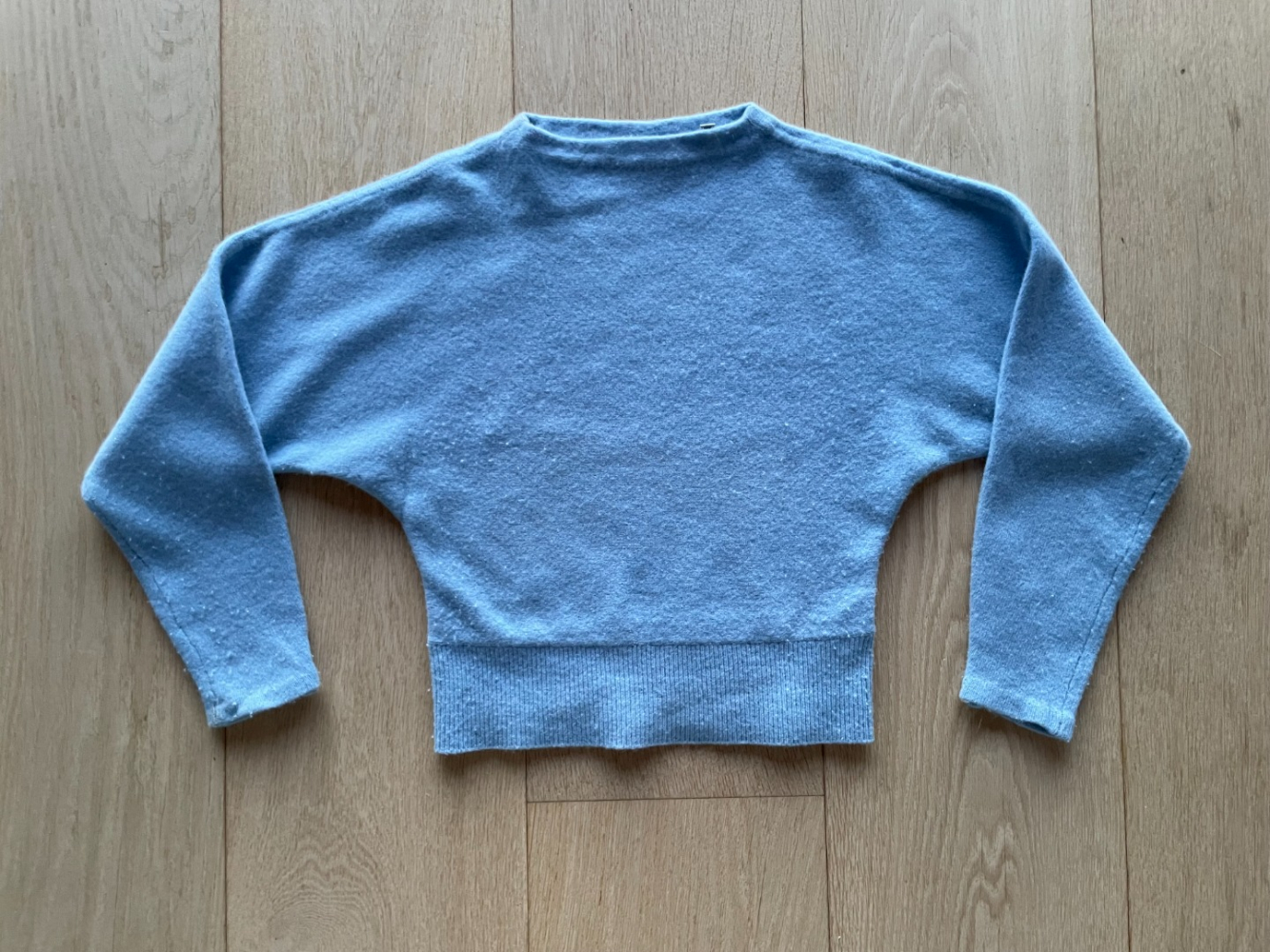 Equipment Top Suzanna et jupe Daveney en Ciel Blue