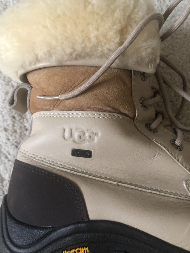 UGG Winter boat