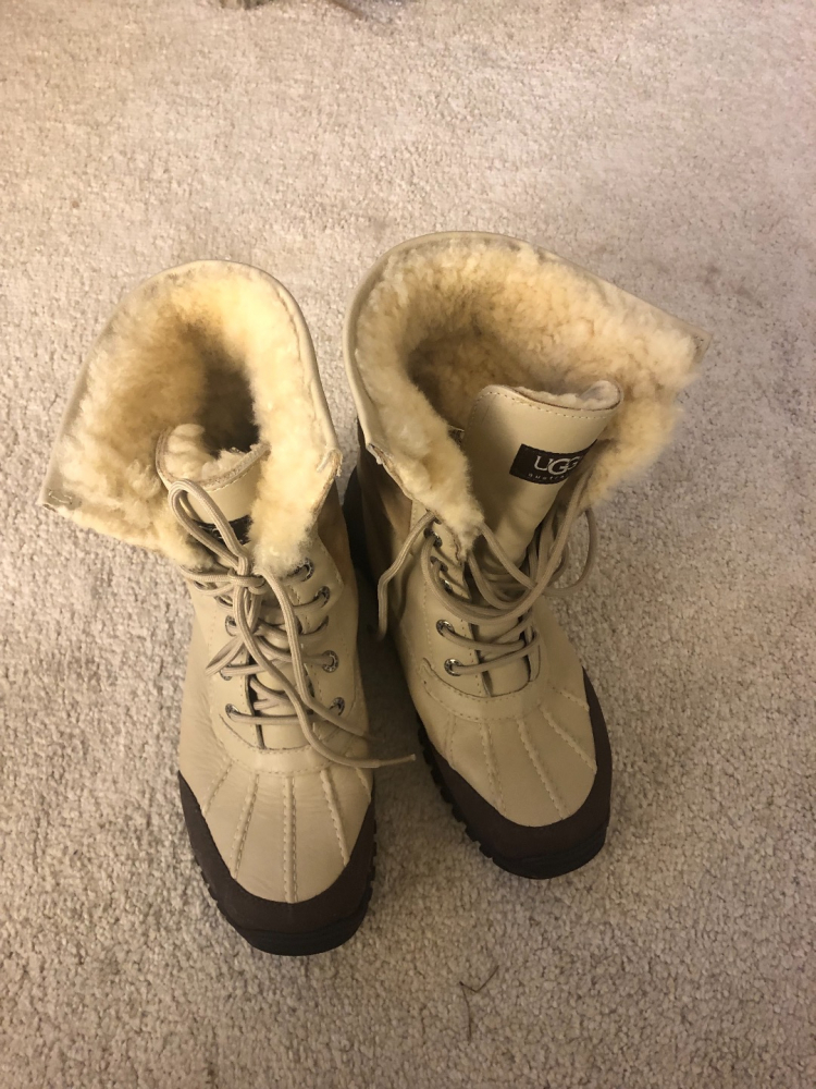 UGG Winter boat