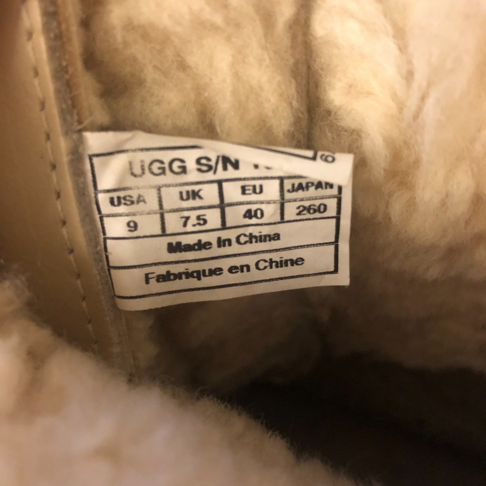 UGG Winter boat