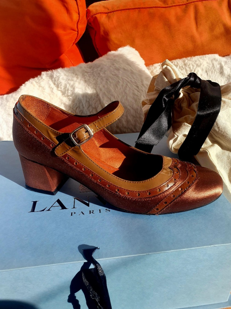 Lanvin Spangenschuhe in Babypopo-Manier