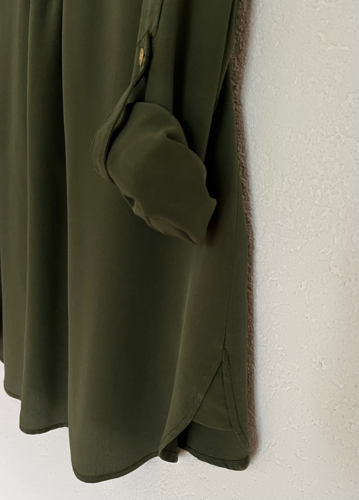 Diane von Furstenberg Danielle olivfarbenes Seidenhemd