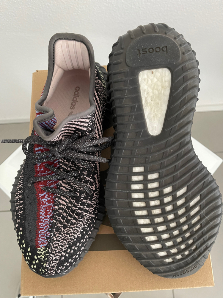 Yeezy Boost 350 V2