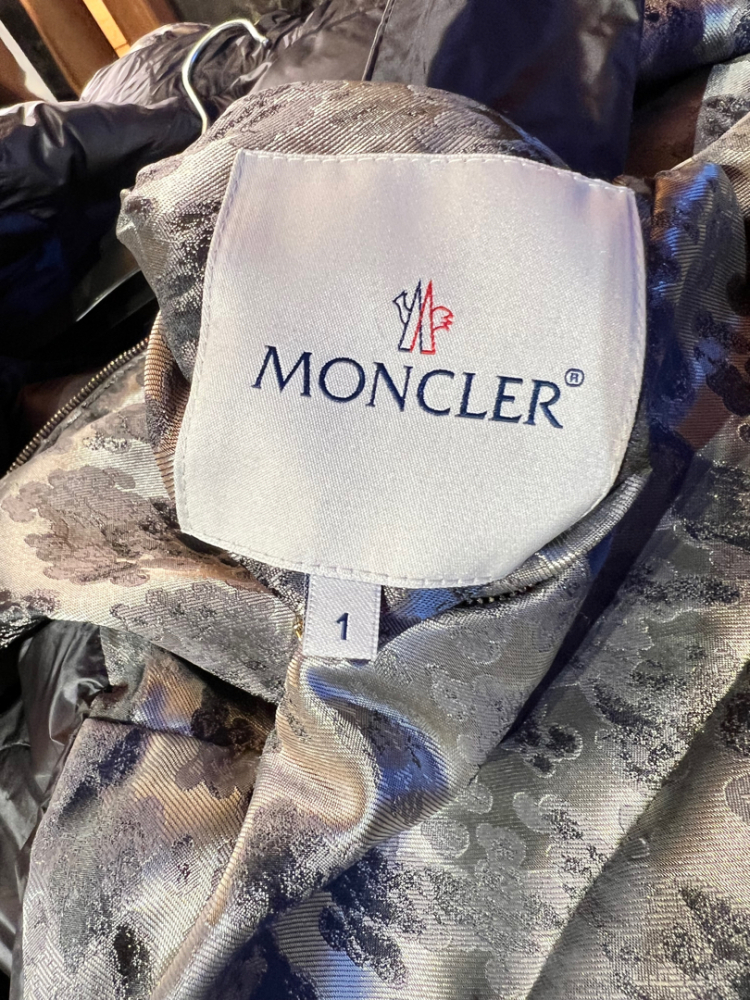 Moncler Doudoune  double face  avec capuche