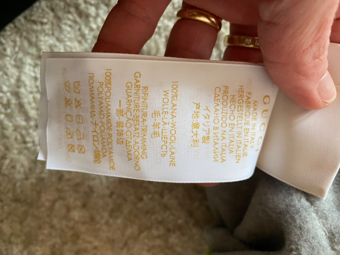 Gucci Mütze mit Bommel