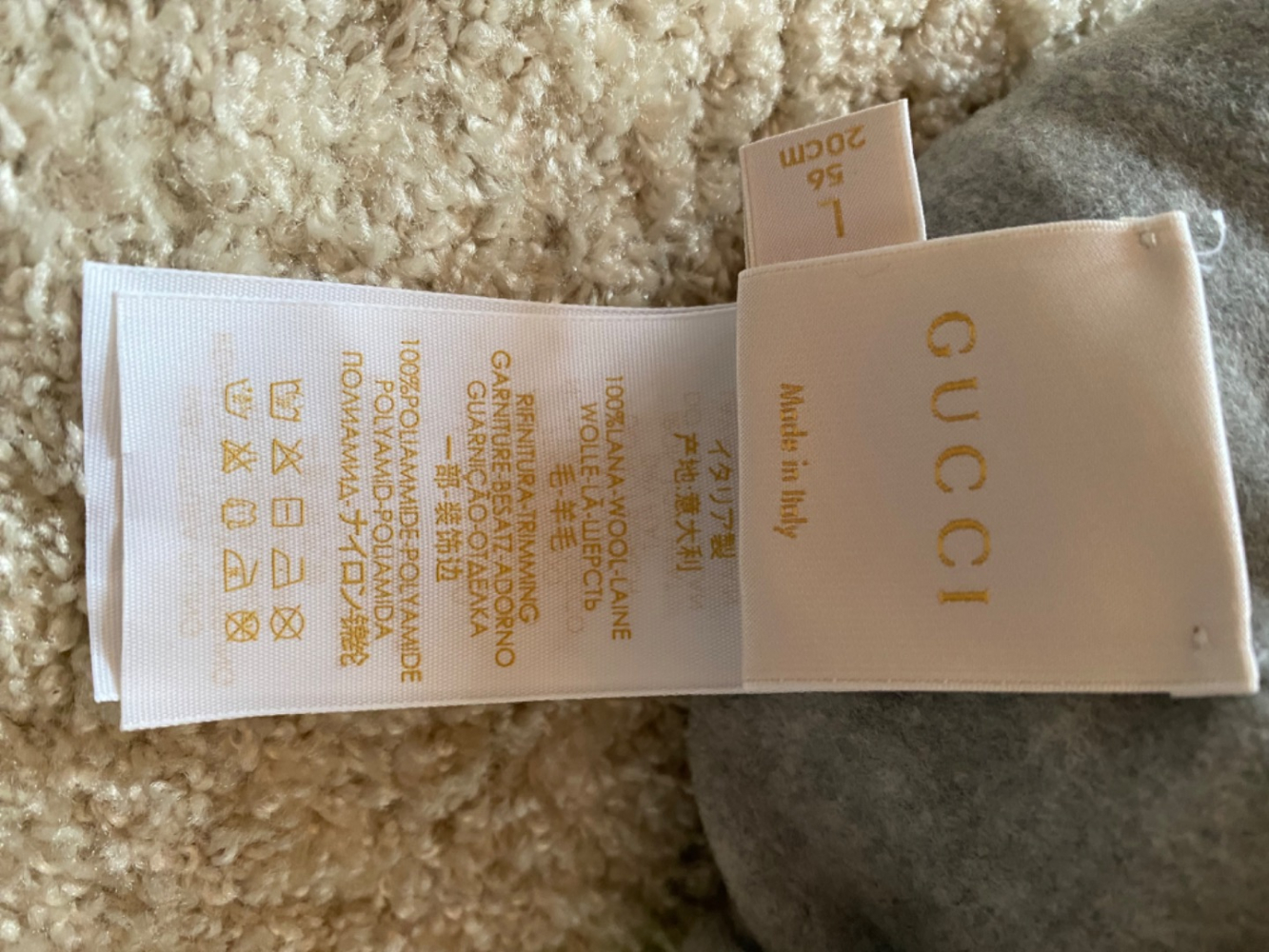 Gucci Mütze mit Bommel