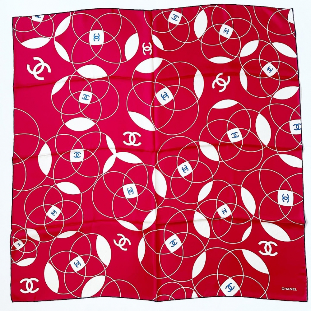 Chanel Foulard