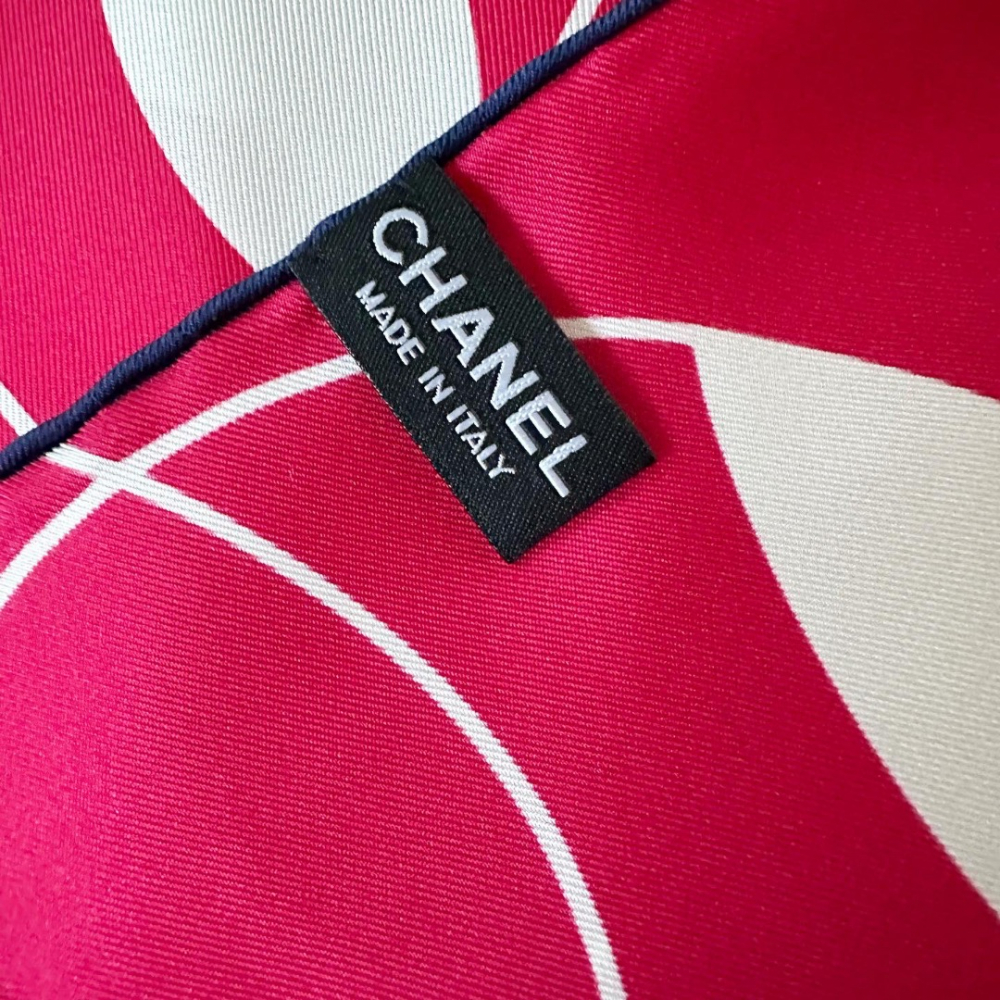 Chanel Foulard