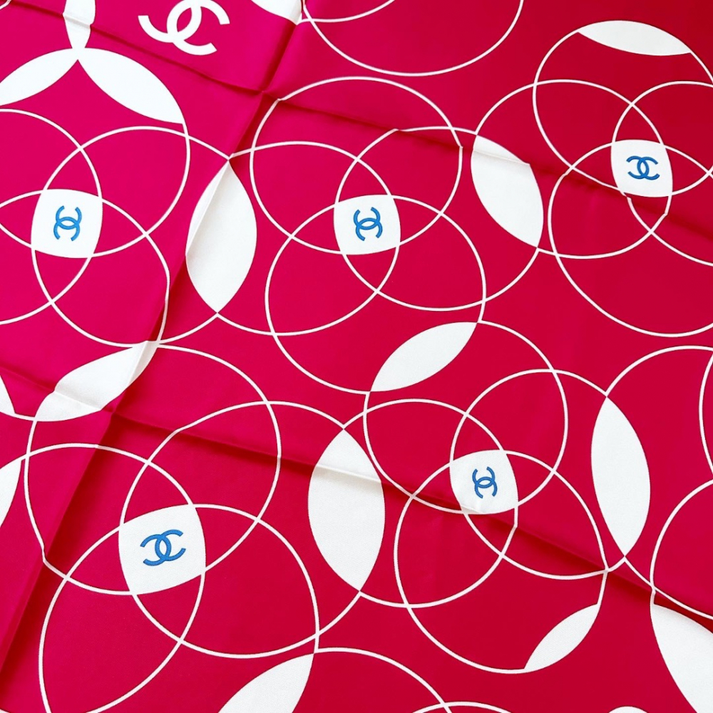 Chanel Foulard
