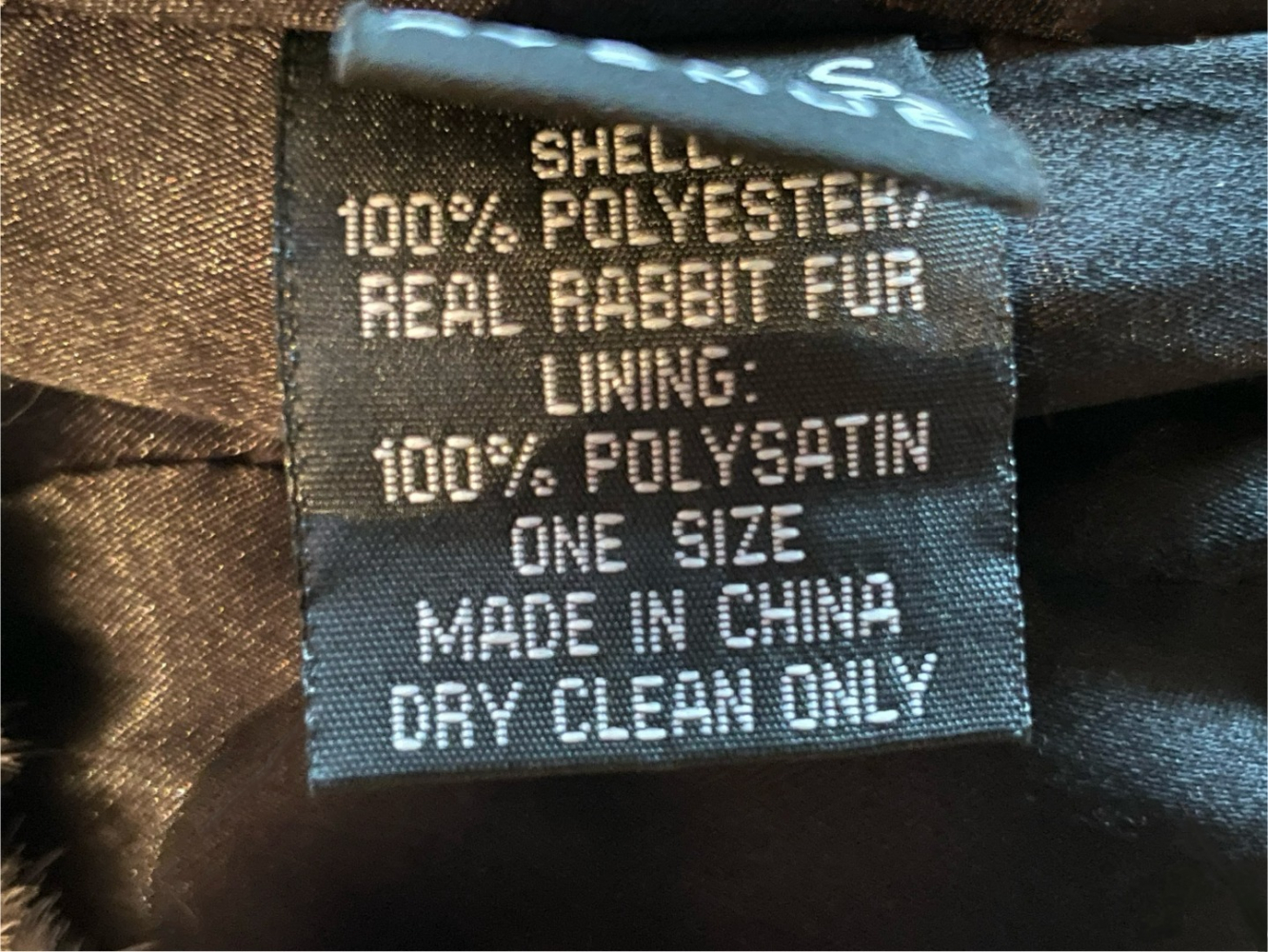 Saks Fifth Avenue Fantastique chapeau de trappeur en fourrure de lapin !