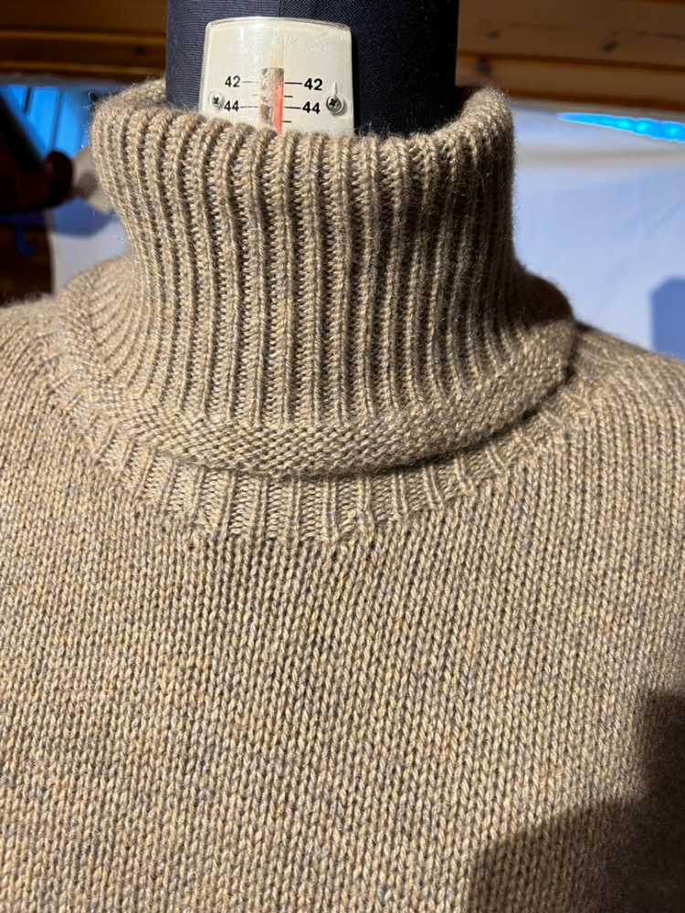 Gianfranco Ferre Cashmere sweater
